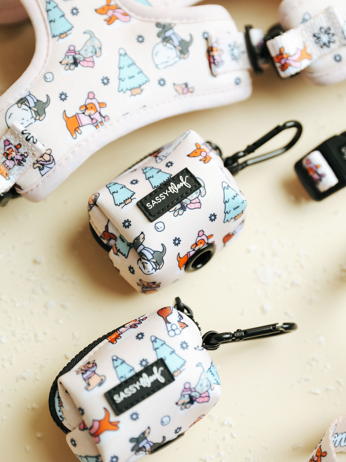 Weenie Wonderland | Dog Waste Bag Holder
